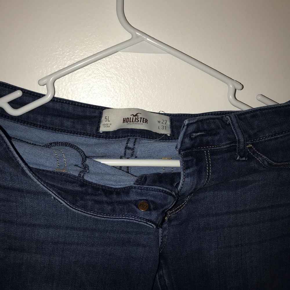 Hollister frayed bottom jeggings